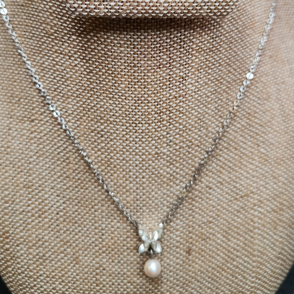 Napiers Elegant Gold and Pearl Necklace - Picture 1 of 5